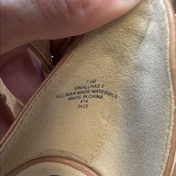 Nine West Ankle Strap Heels Nude Women’s 7 1/2 3 in heel chunky heel - Picture 2 of 6